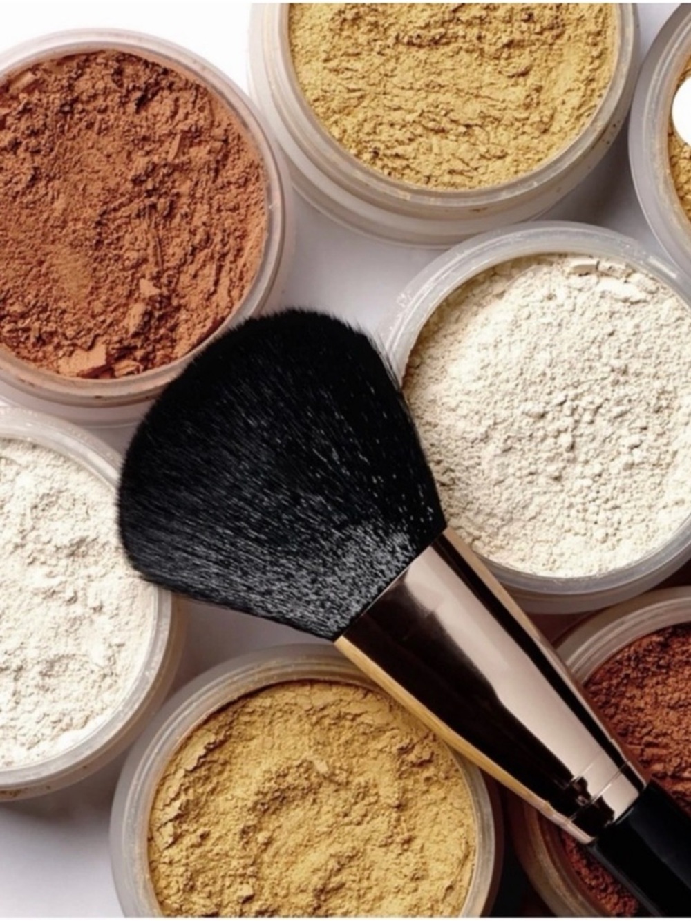 OPVBeauty London Loose Setting Powder In Medium - Picture 3 of 9